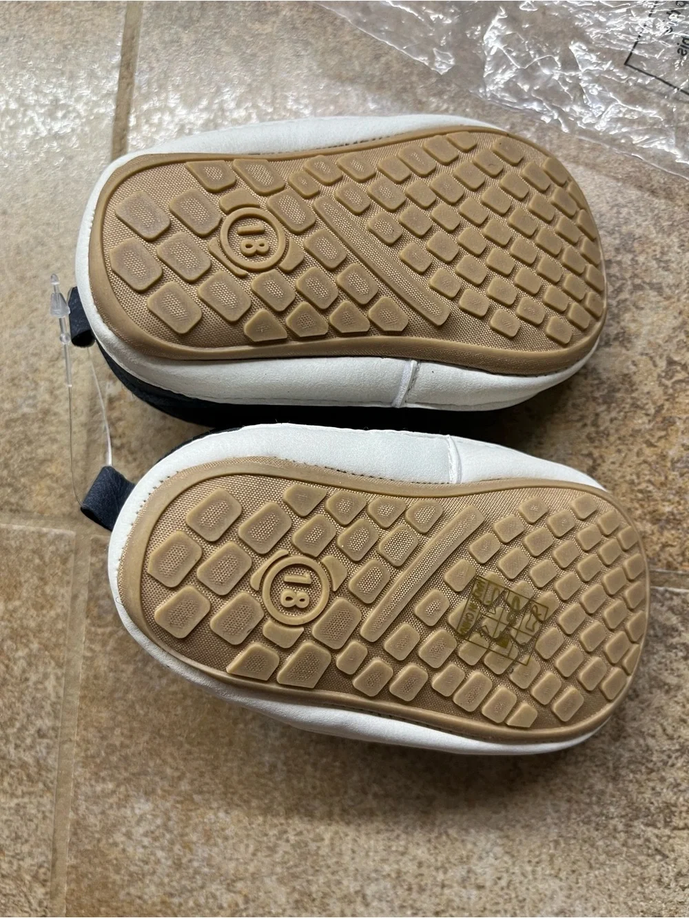 V. New baby walking shoes 0-6 months slip ons